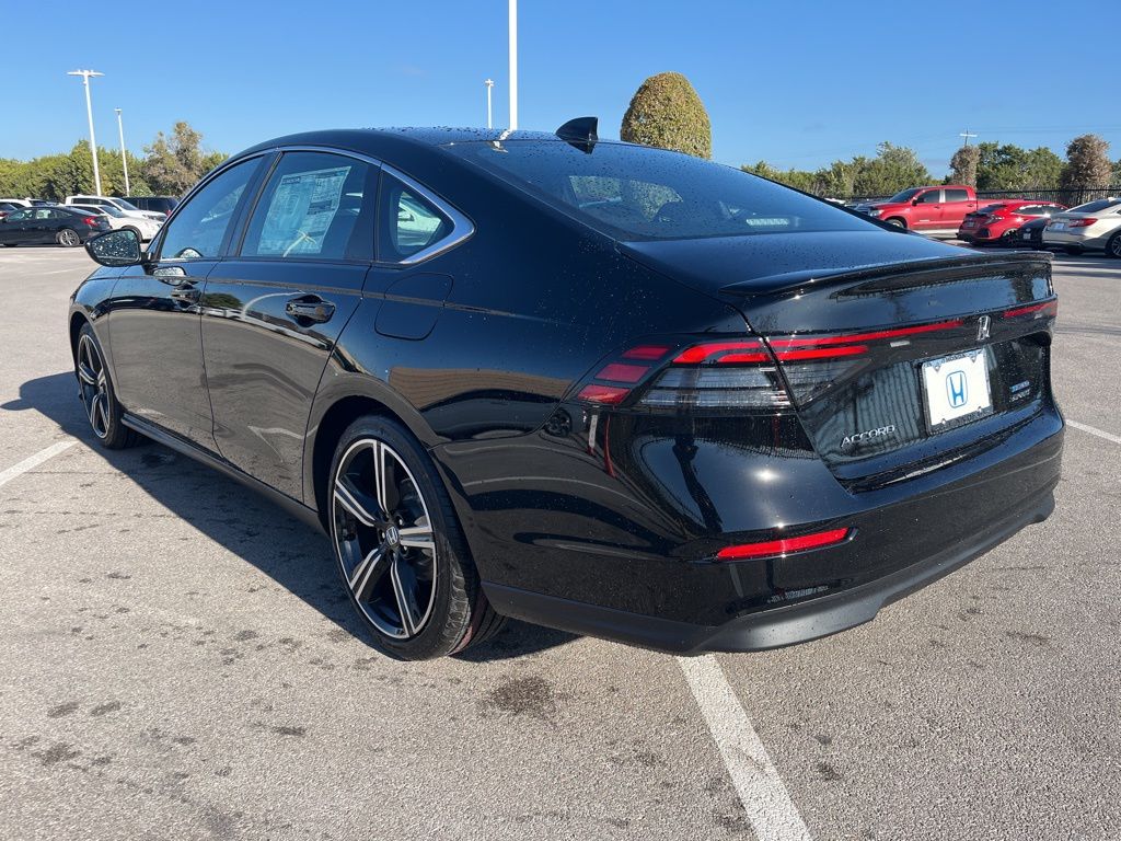 2025 Honda Accord Hybrid Sport photo 2