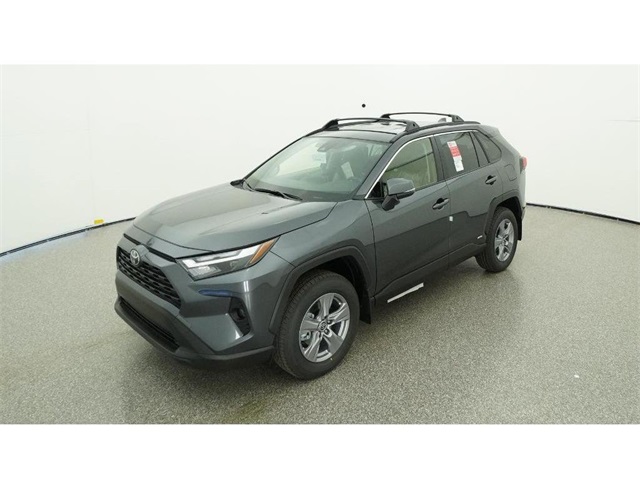 2025 Toyota RAV4 XLE's photo