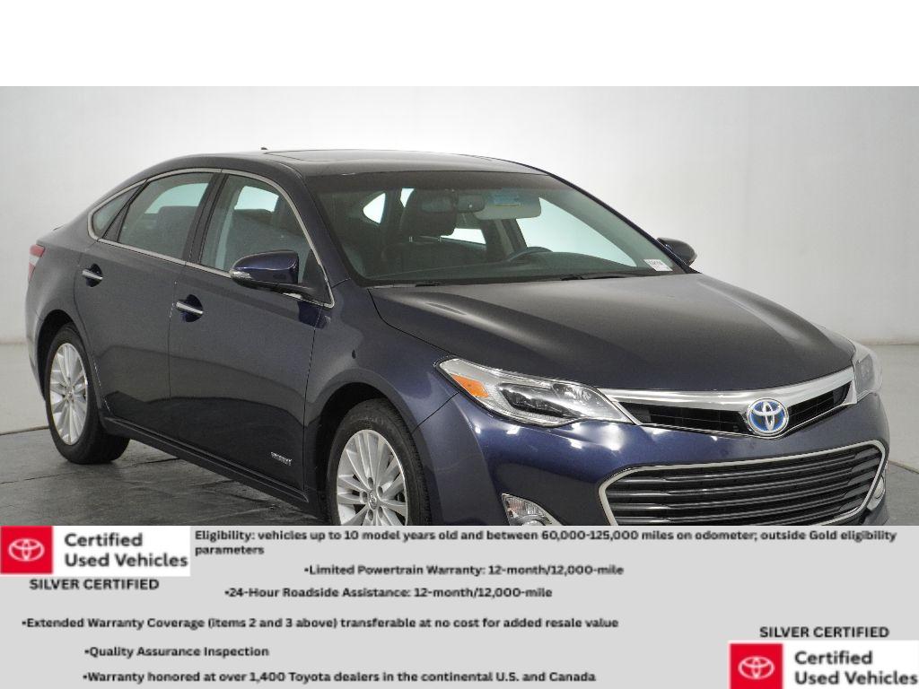 2015 Toyota Avalon Limited Hybrid's photo