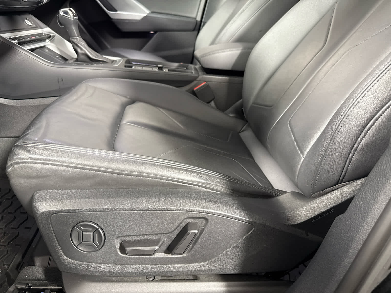 2022 Audi Q3 S line Premium Plus photo 16