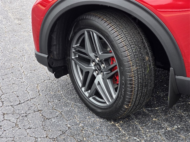 2025 Ford Explorer ST-Line photo 19