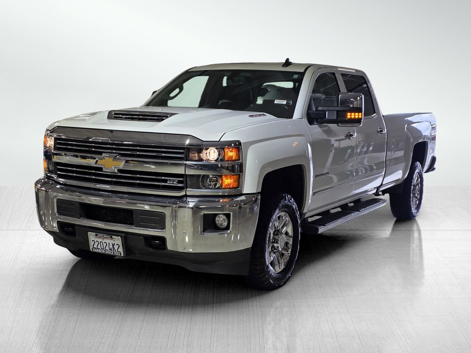2018 Chevrolet Silverado 3500HD LTZ photo 3