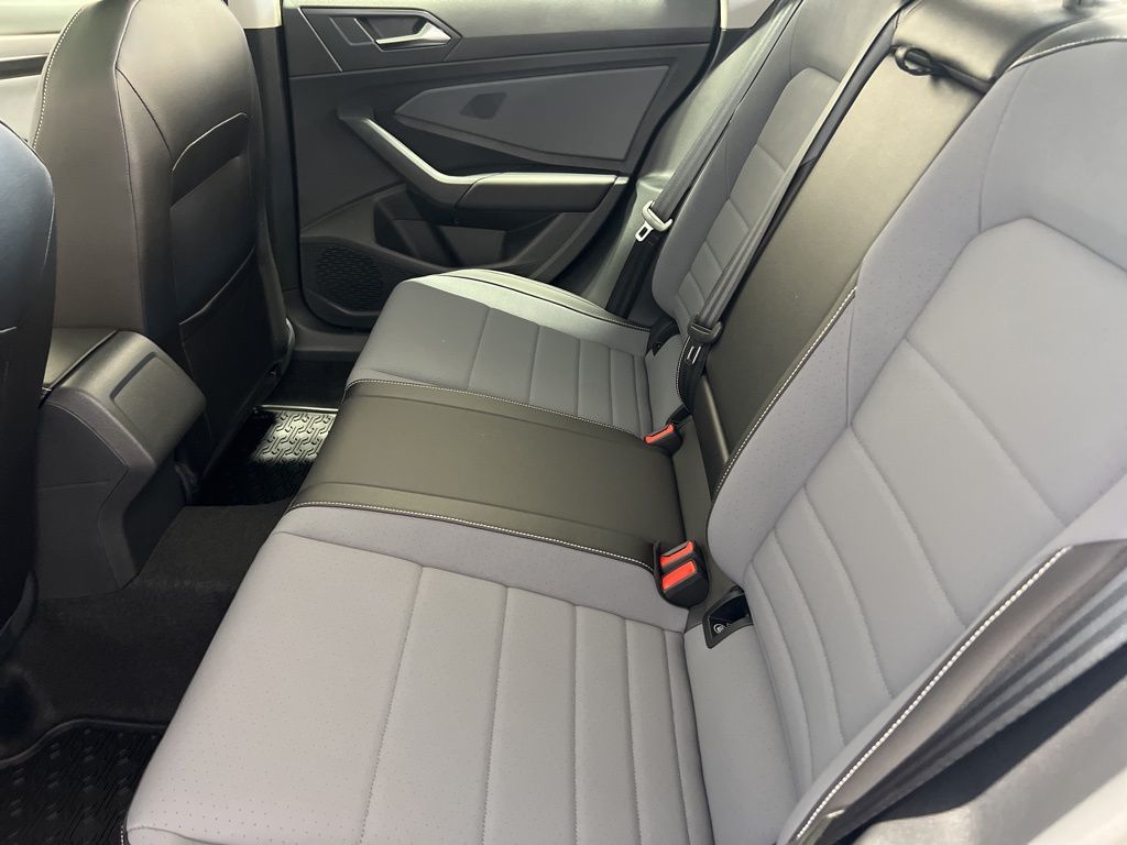 2025 Volkswagen Jetta 1.5T SE photo 24