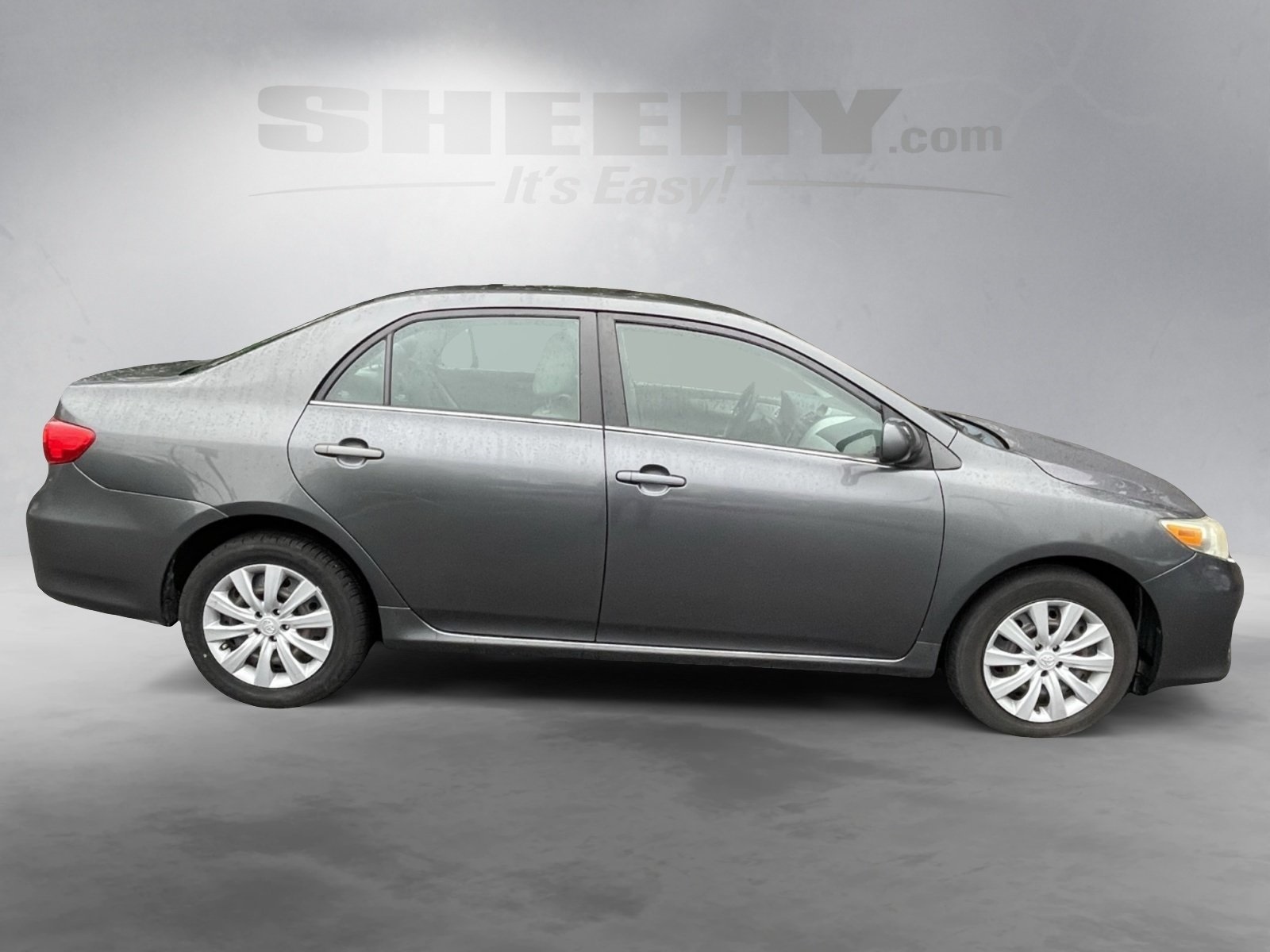 2013 Toyota Corolla LE photo 8