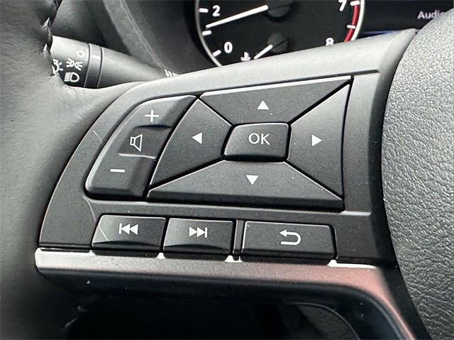 2025 Nissan Sentra SV photo 14