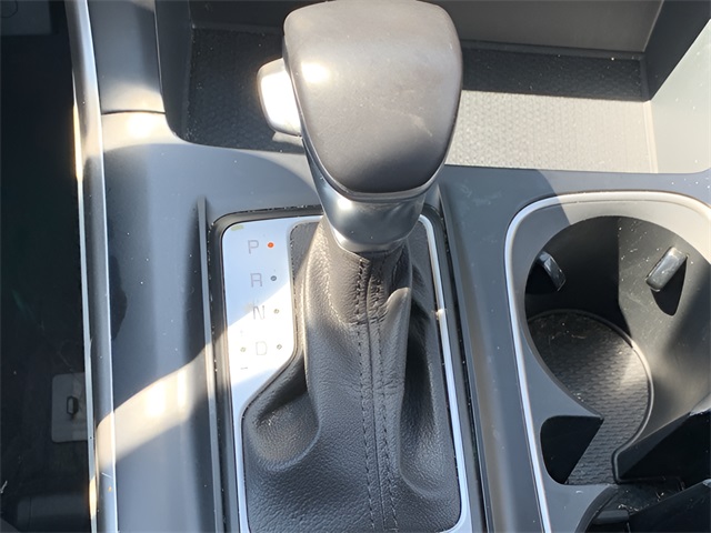 2024 Kia Carnival LX photo 30