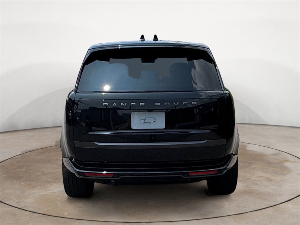 2025 Land Rover Range Rover SE photo 3