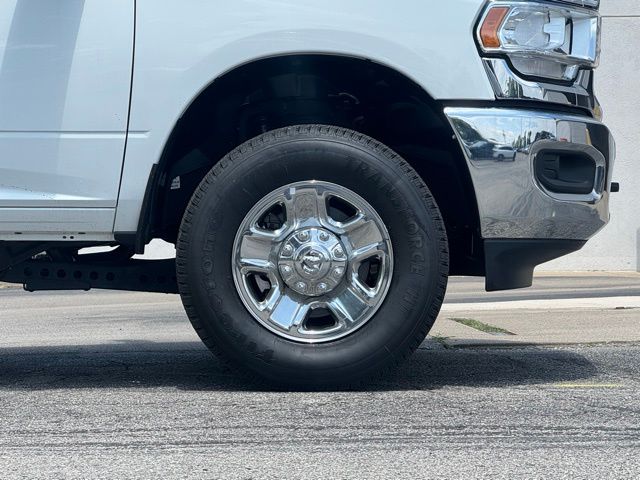 2023 Ram 2500 Tradesman photo 3