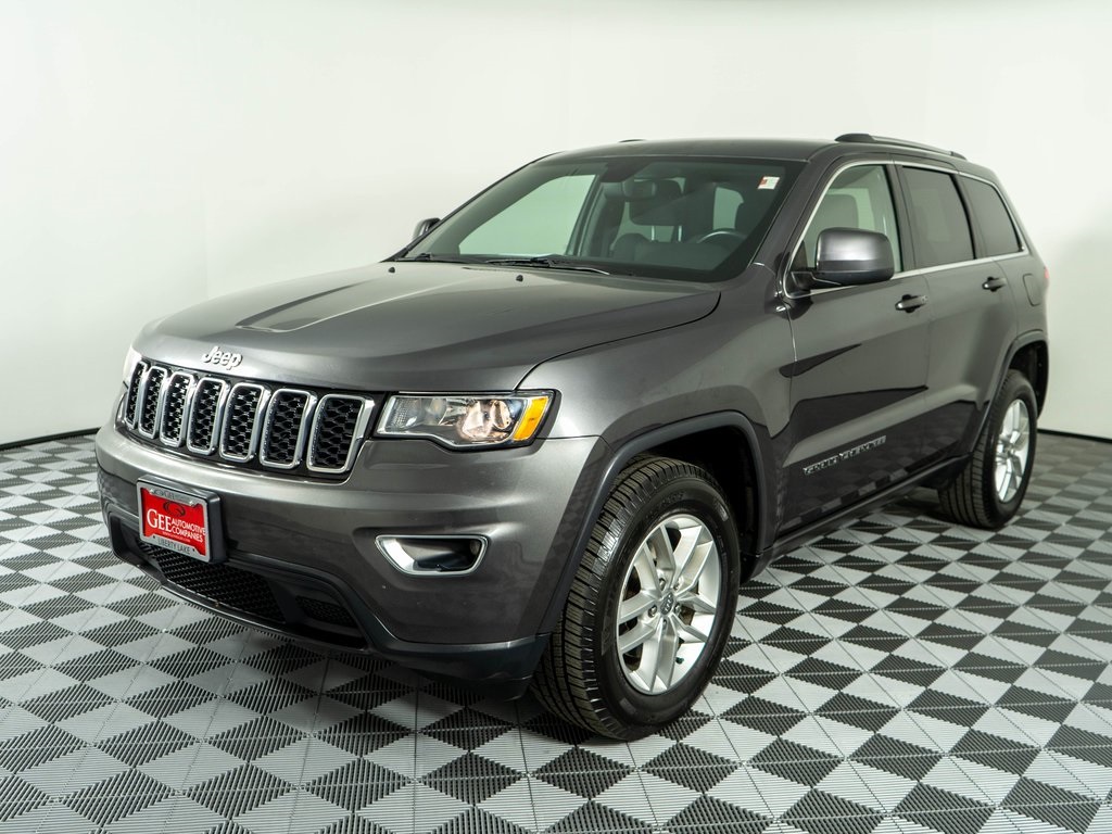 2018 Jeep Grand Cherokee Laredo E photo 3