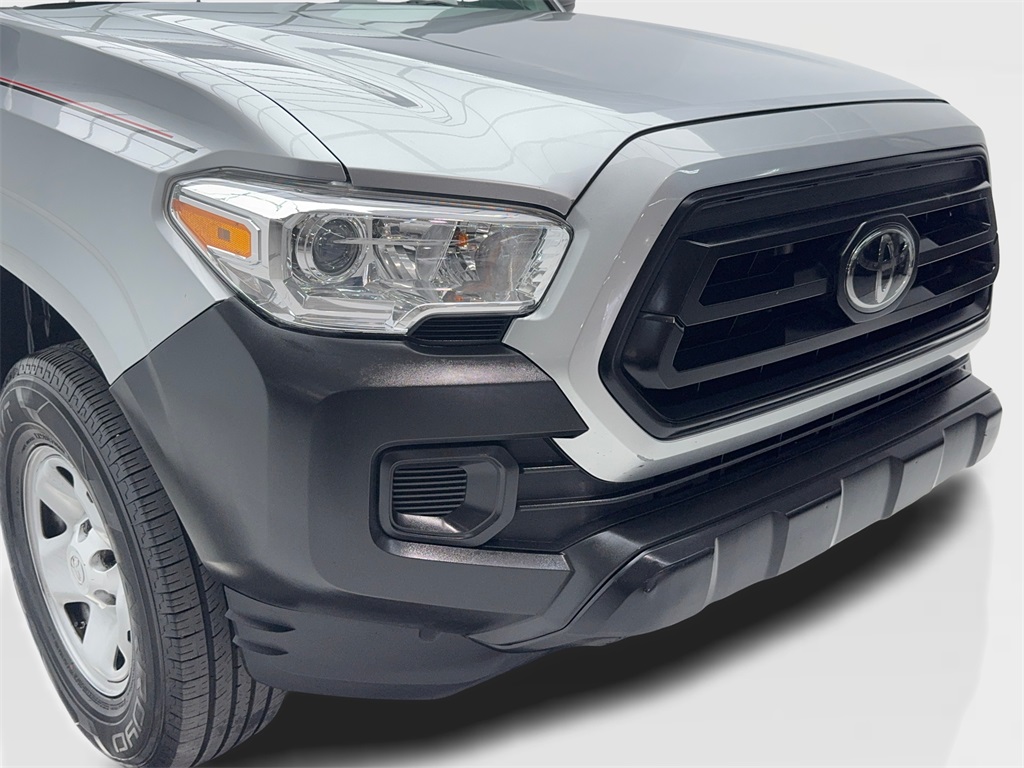 2022 Toyota Tacoma SR photo 3