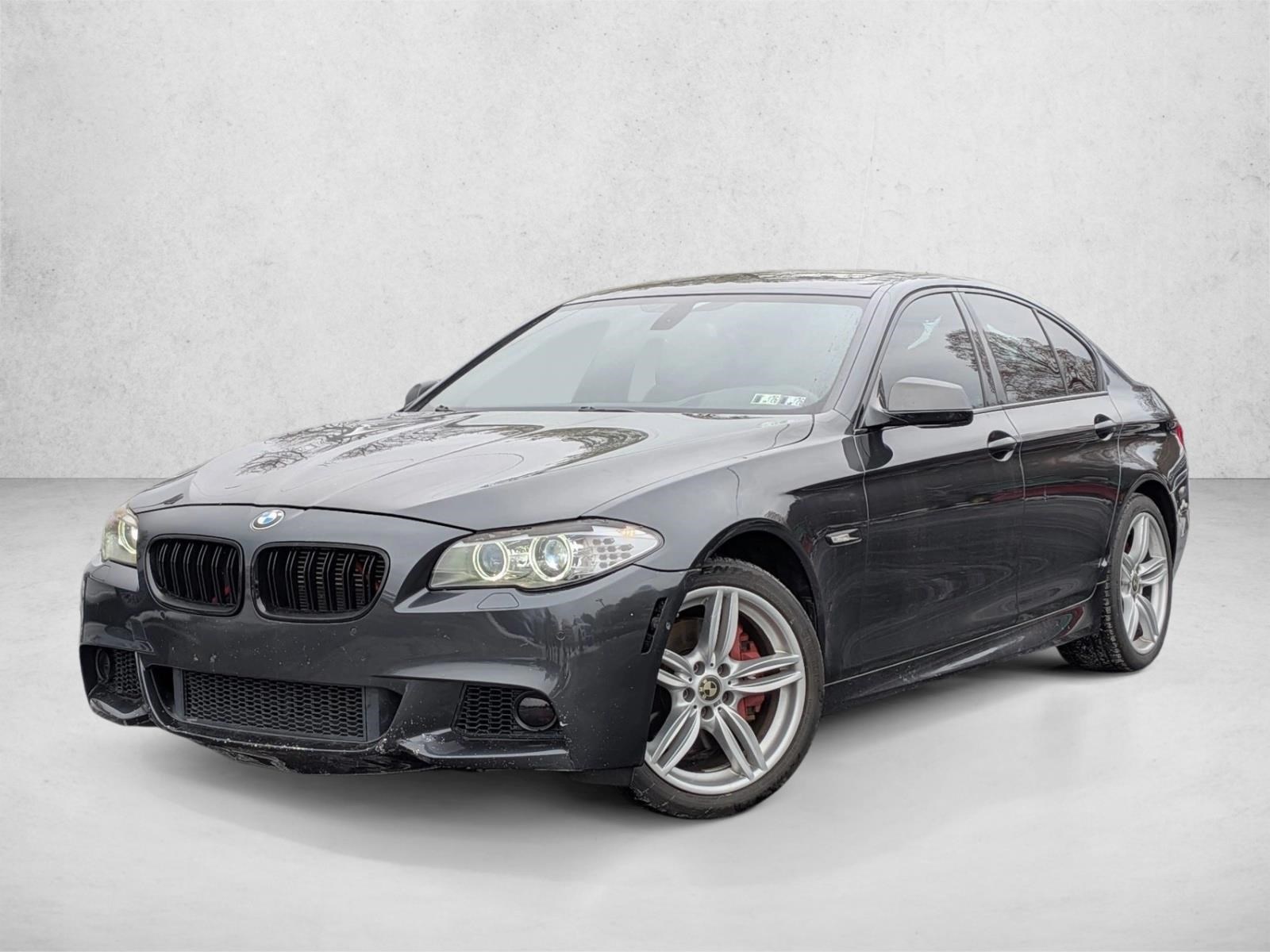 2011 BMW 5 Series 550i's photo