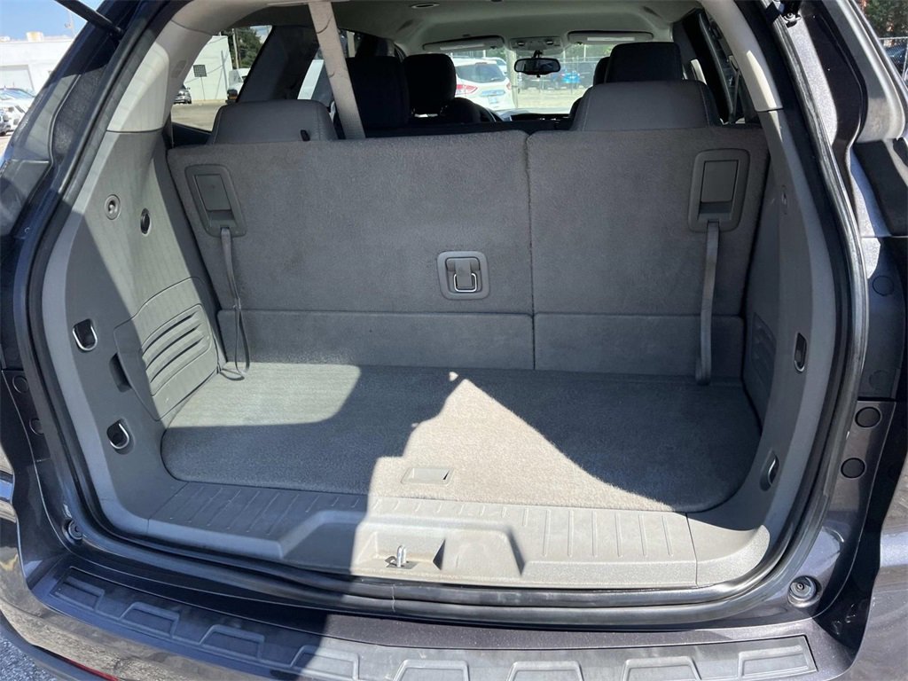 2017 Chevrolet Traverse LS photo 10