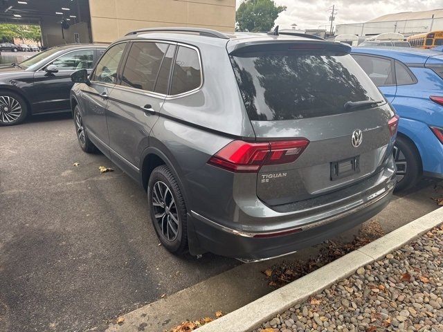 2021 Volkswagen Tiguan SE photo 3