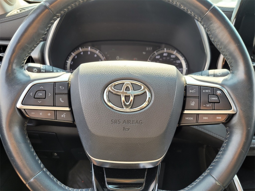 2020 Toyota Highlander Limited photo 22