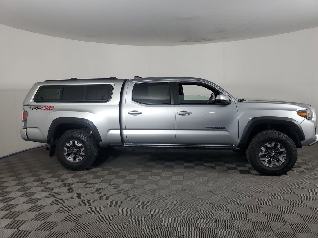 2022 Toyota Tacoma TRD Off-Road photo 3