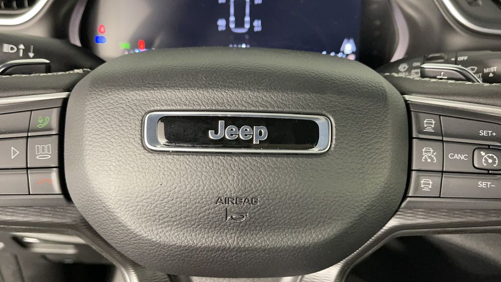 2025 Jeep Grand Cherokee Laredo X photo 24