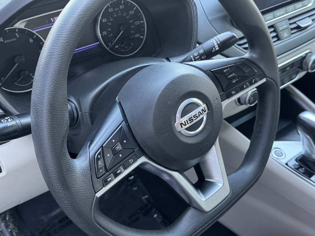 2022 Nissan Altima 2.5 SV photo 15