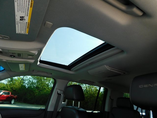 2018 Gmc Yukon XL Denali photo 12