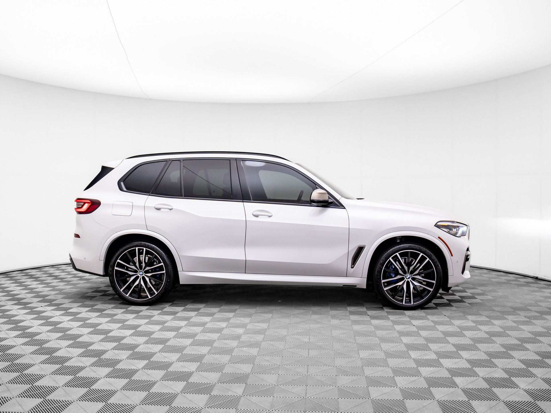 2022 Bmw X5 M50i photo 4