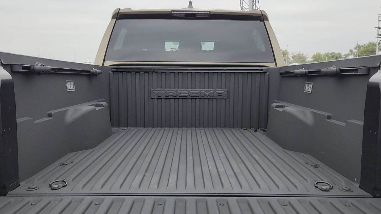 2024 Toyota Tacoma TRD Sport photo 17