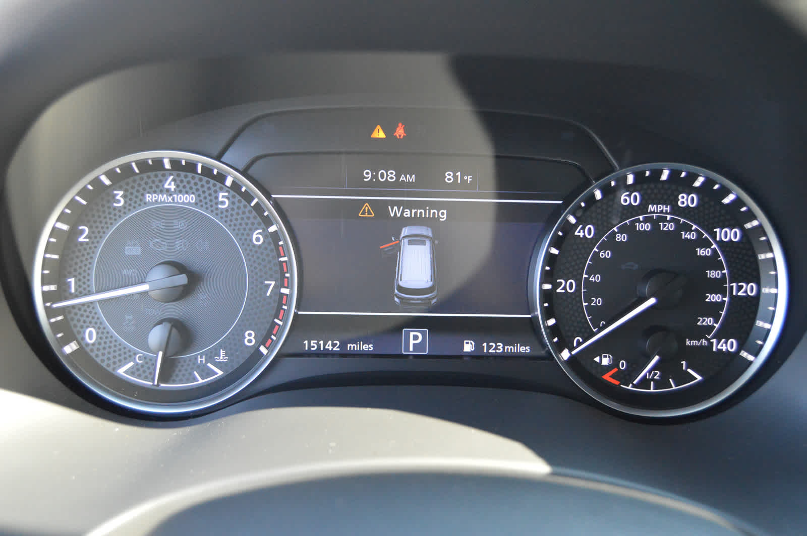 2024 Nissan Armada SL photo 9