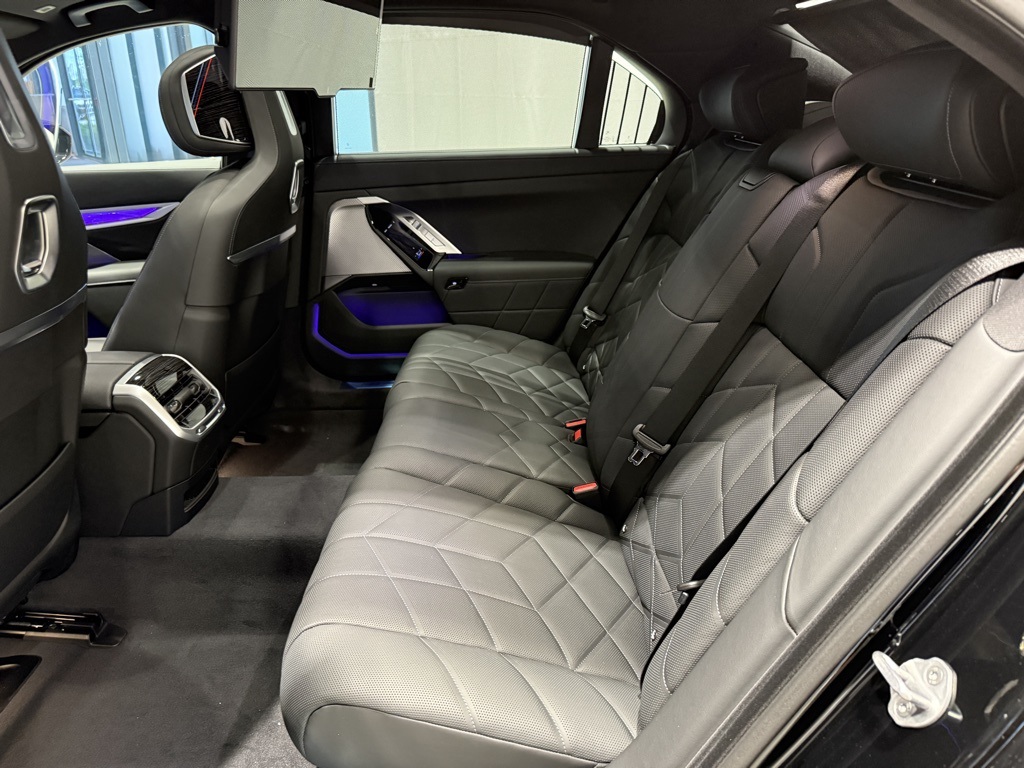 2025 Bmw i7 xDrive60 photo 17