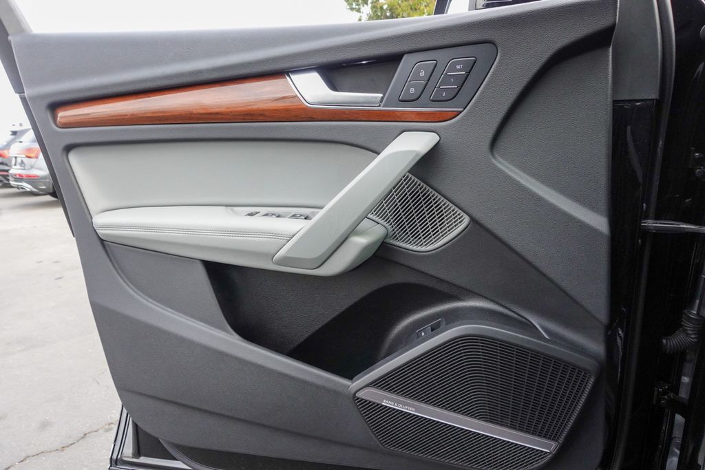 2022 Audi Q5 45 S line Premium photo 24