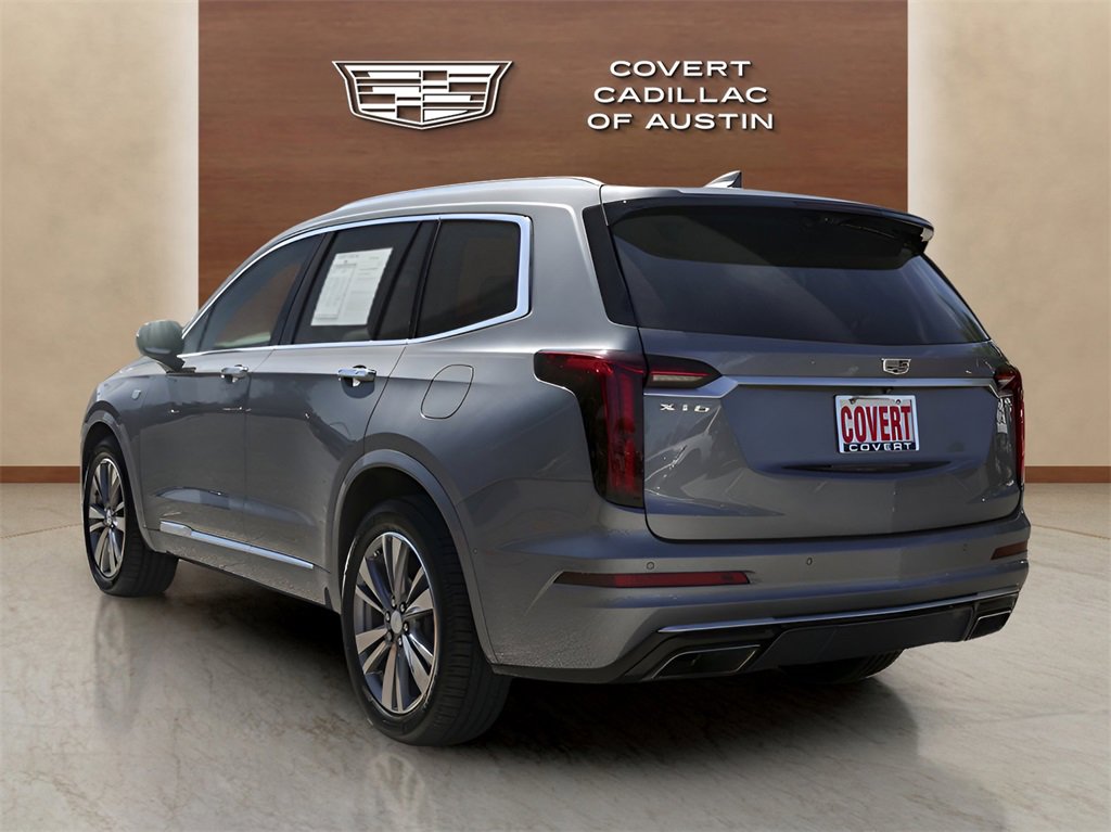 2022 Cadillac XT6 Premium Luxury photo 3