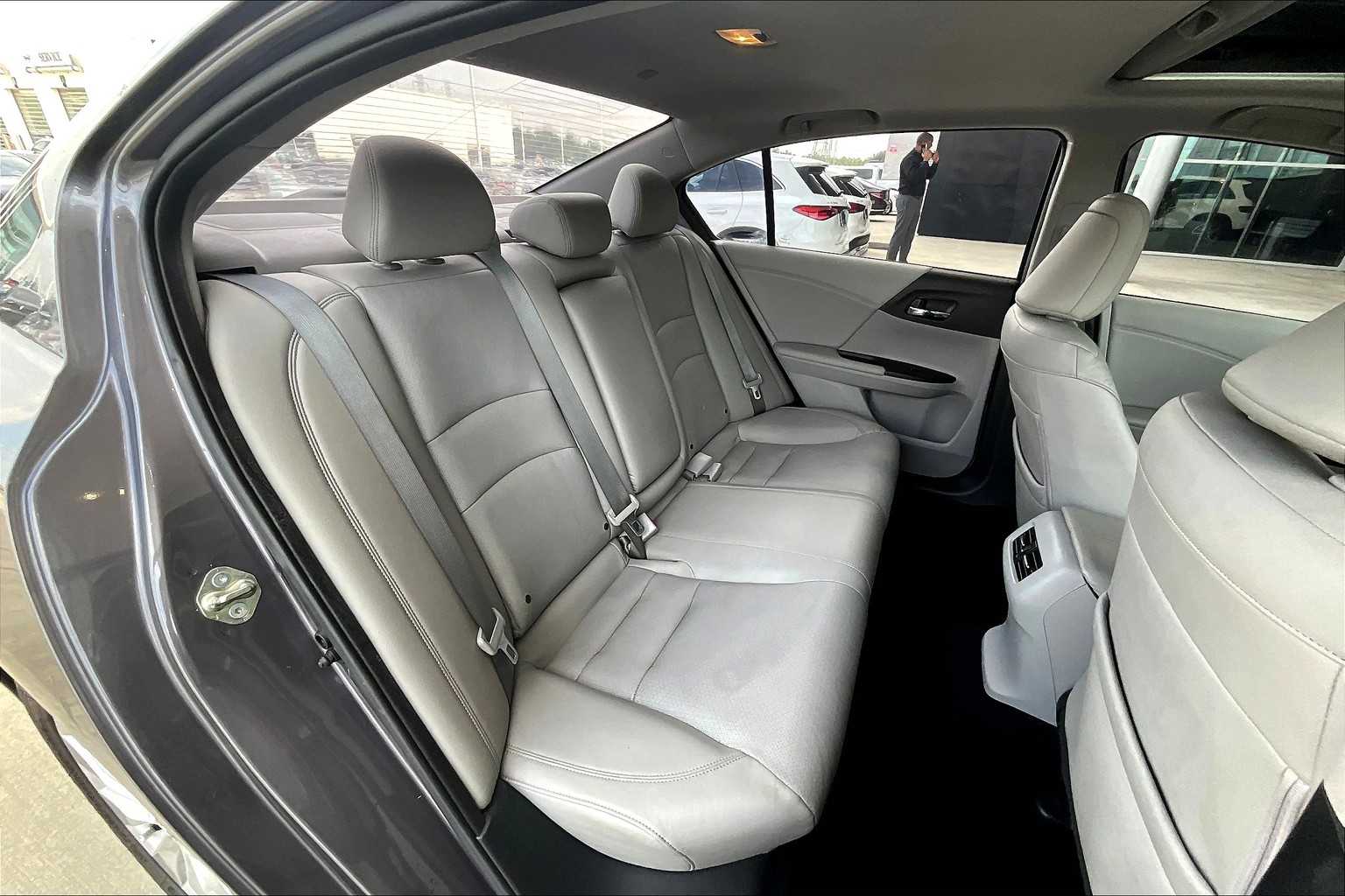 2015 Honda Accord EX-L photo 17