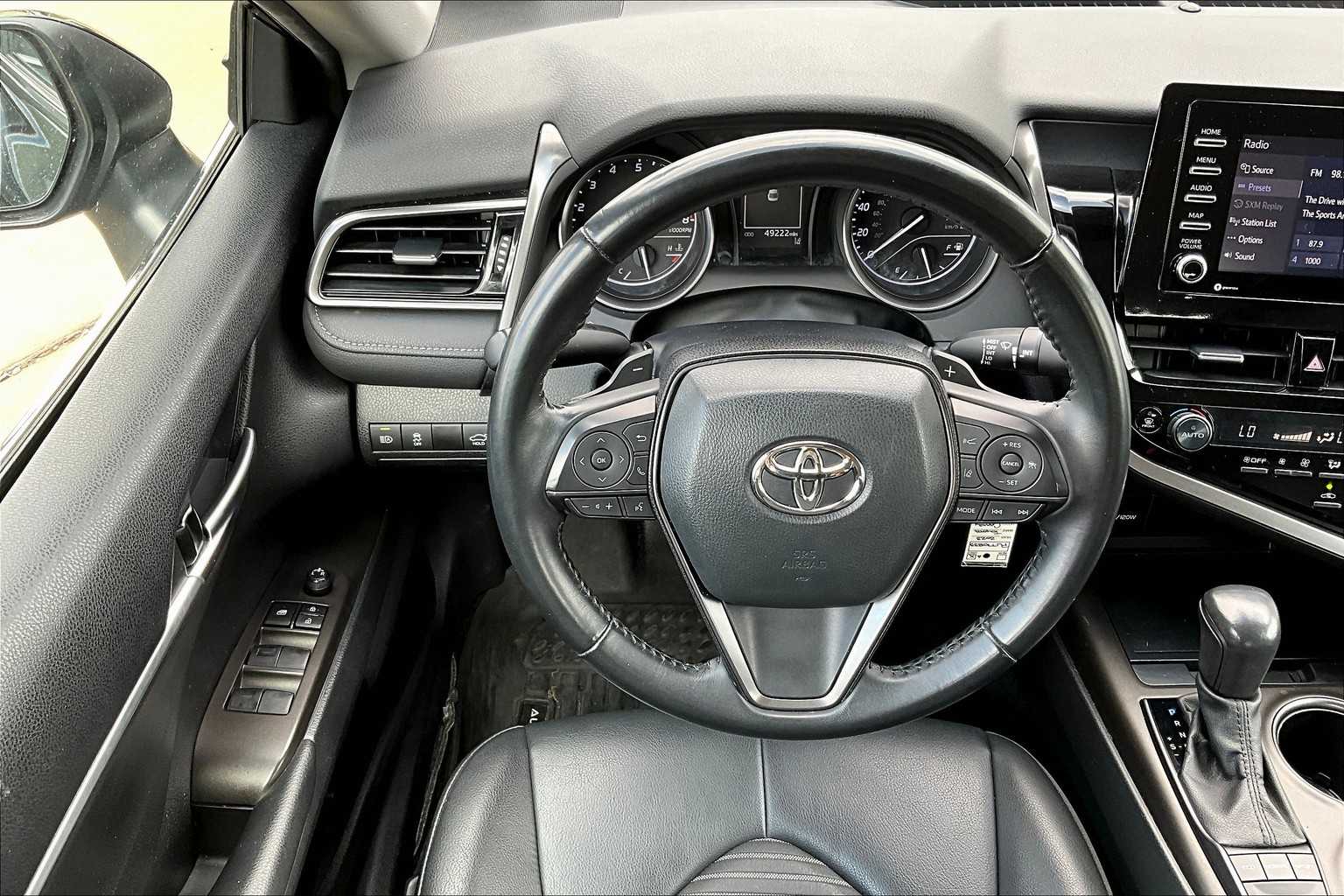 2023 Toyota Camry SE photo 4