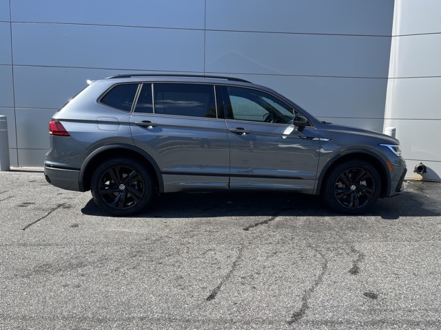 2024 Volkswagen Tiguan SE R-Line Black photo 25