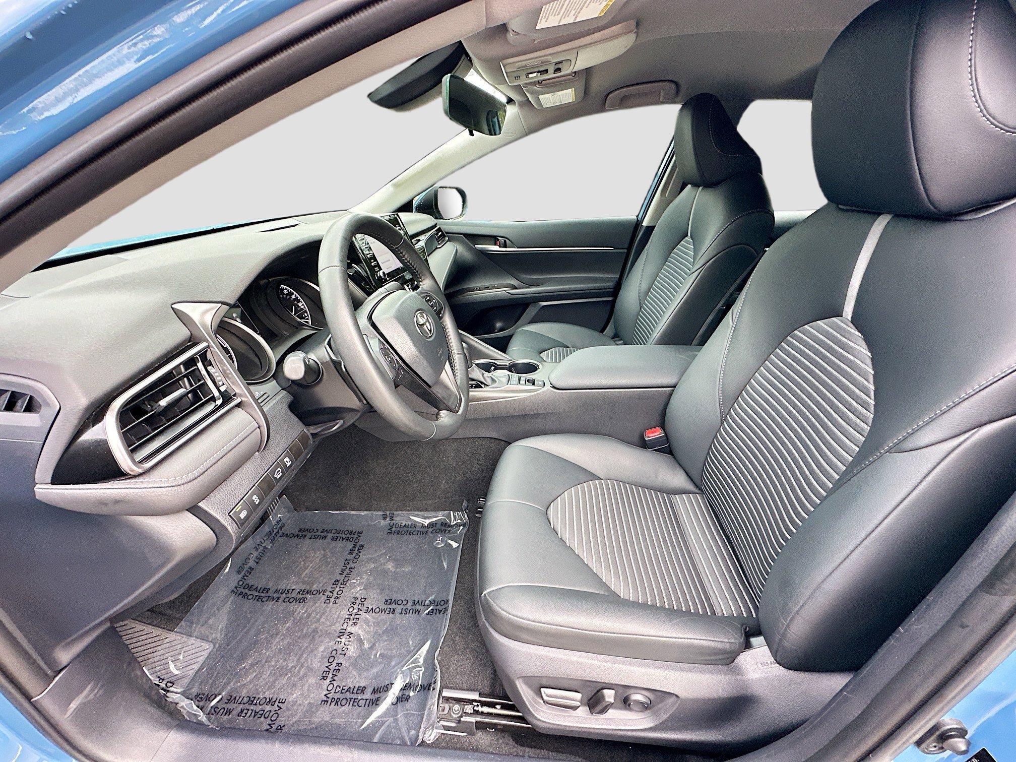 2024 Toyota Camry SE photo 18