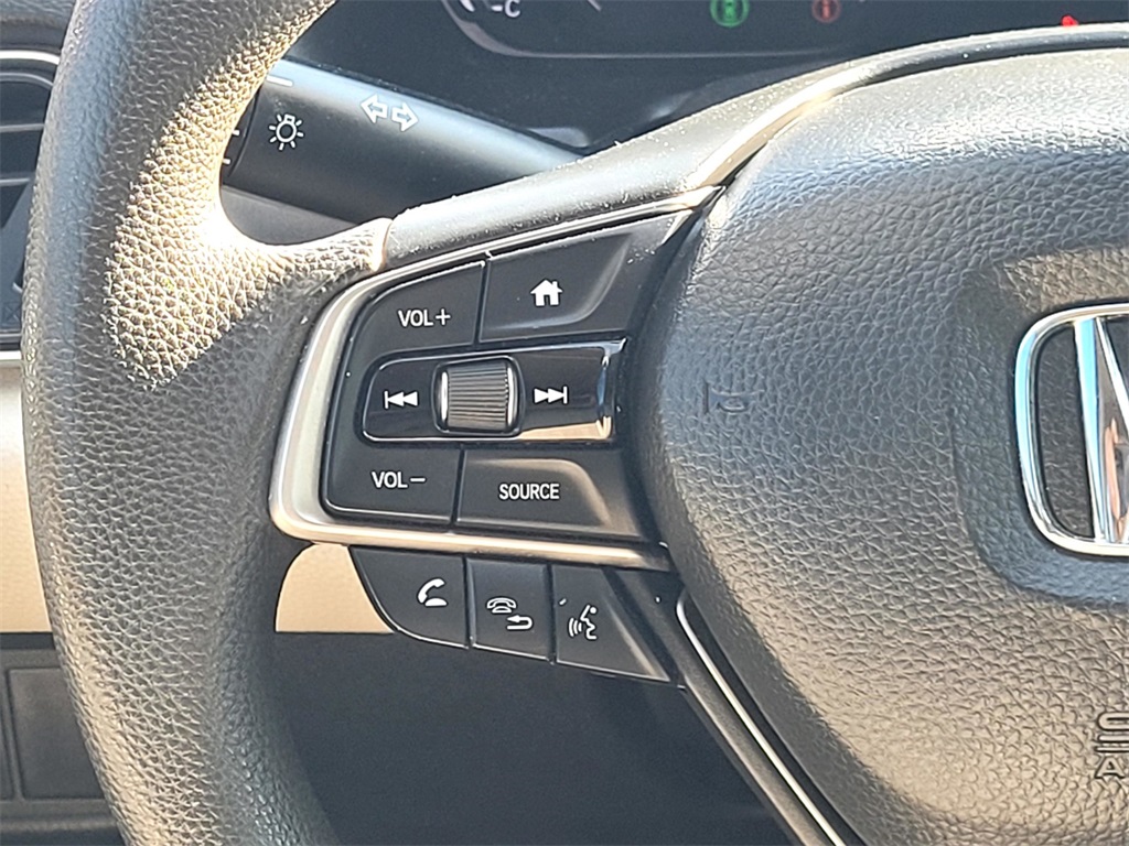 2019 Honda Accord LX photo 24