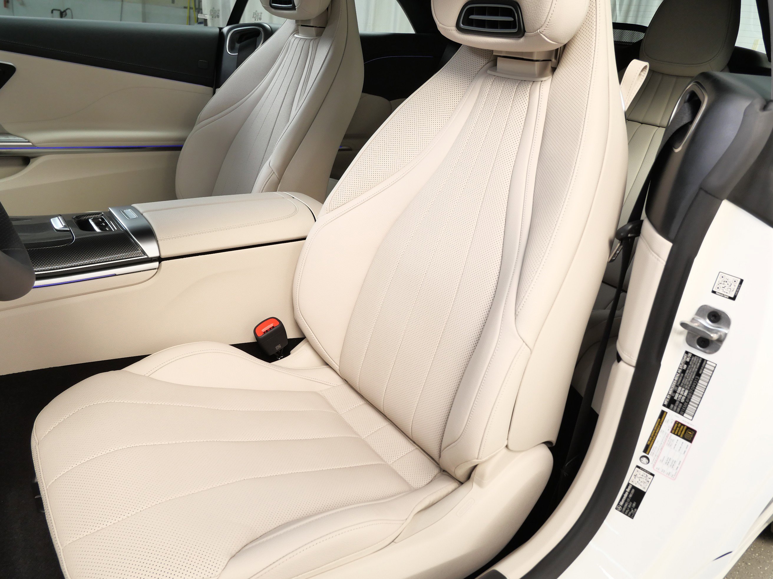 2026 Mercedes Benz CLE 300 4MATIC Cabriolet photo 2