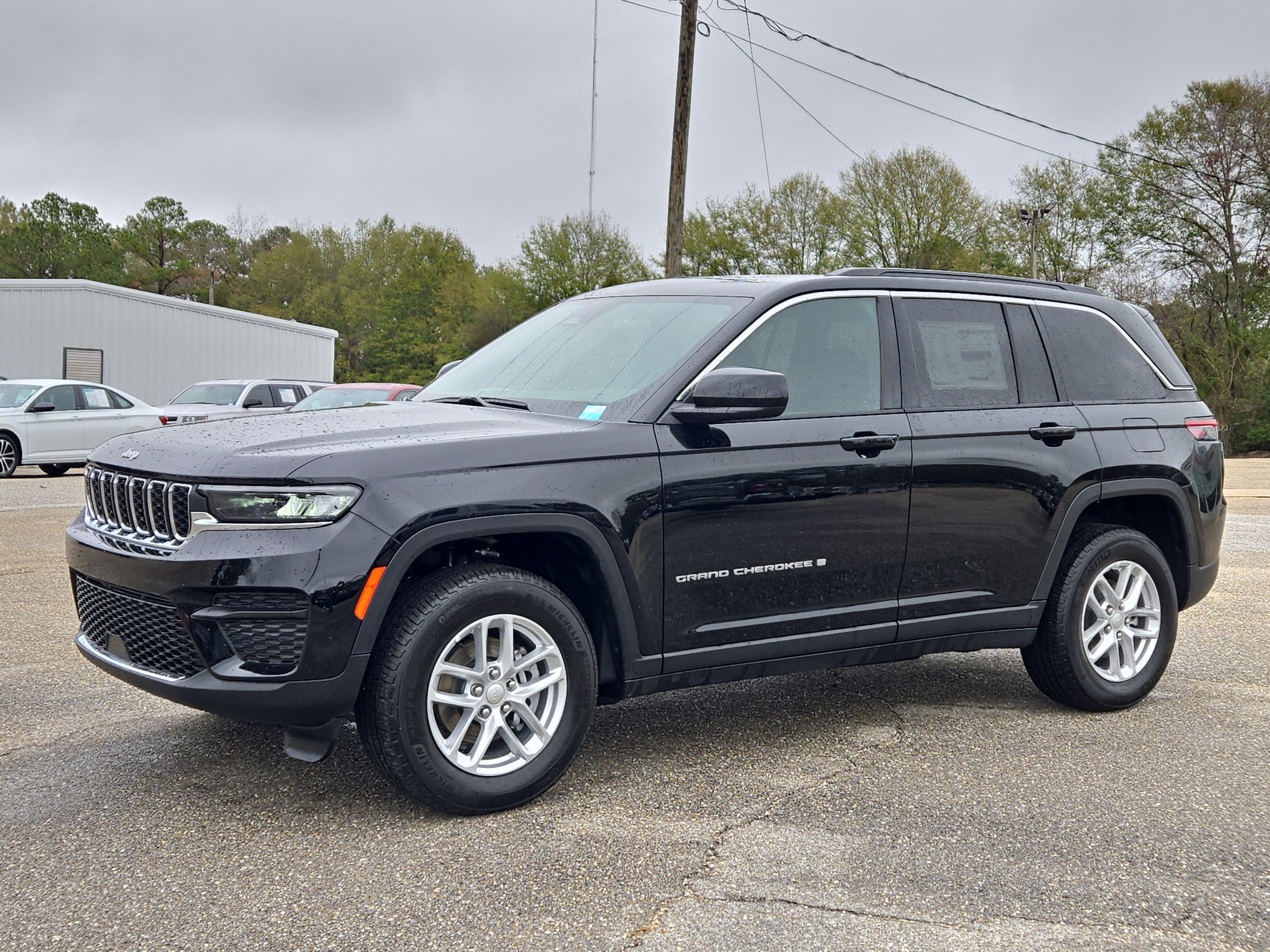 2025 Jeep Grand Cherokee Laredo's photo