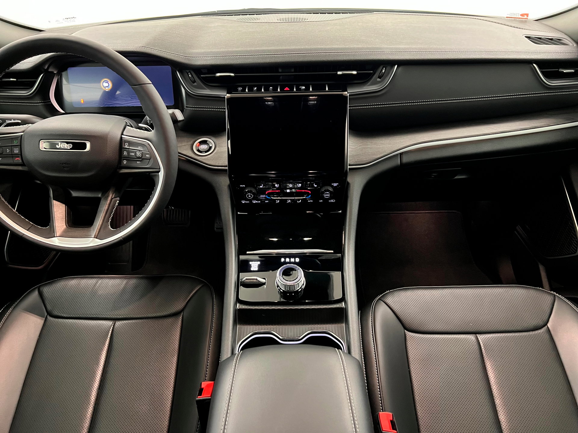 2024 Jeep Grand Cherokee Limited photo 13
