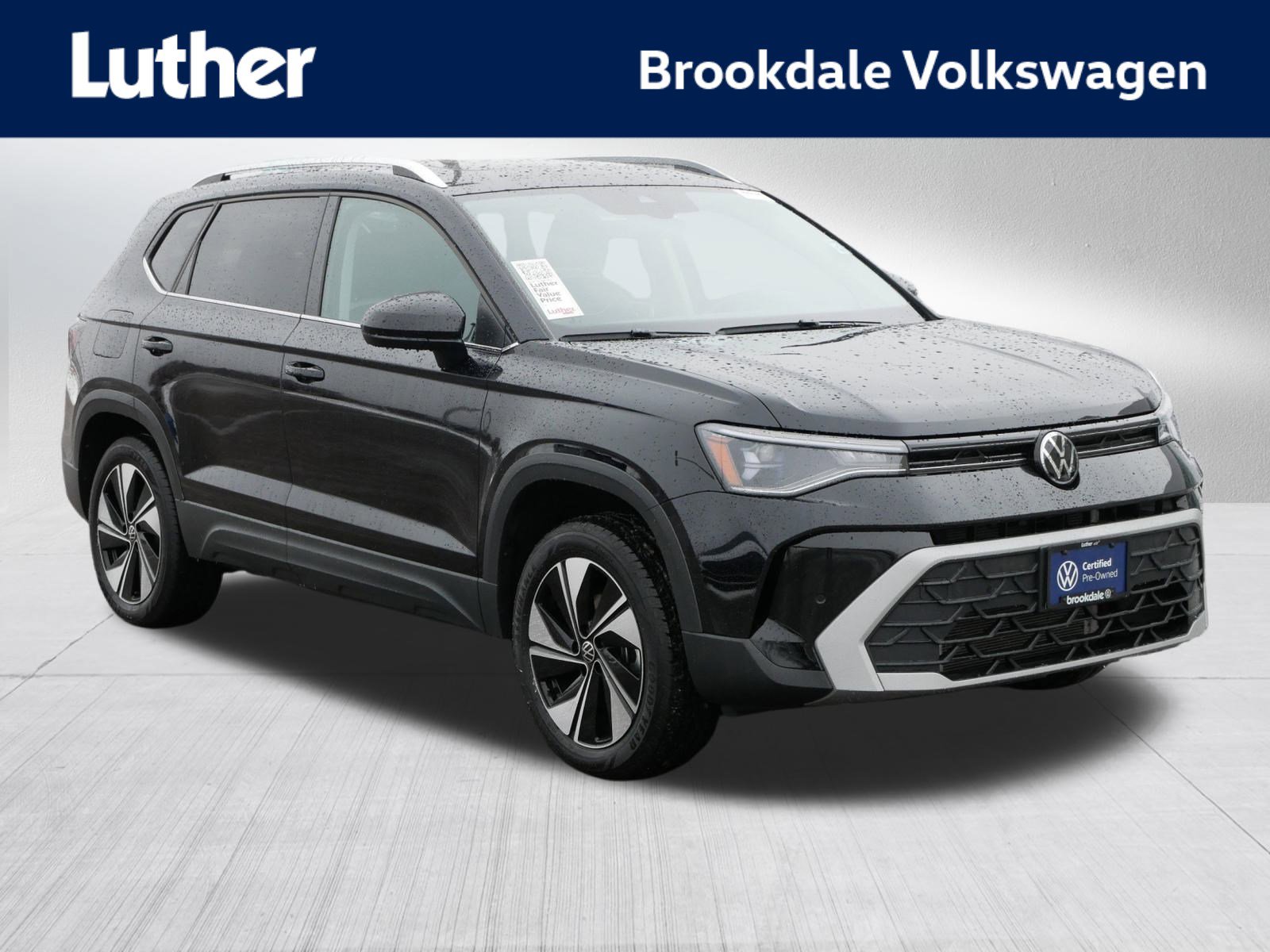 2025 Volkswagen Taos SE's photo