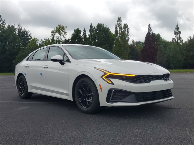 2026 Kia K5 LXS photo 3