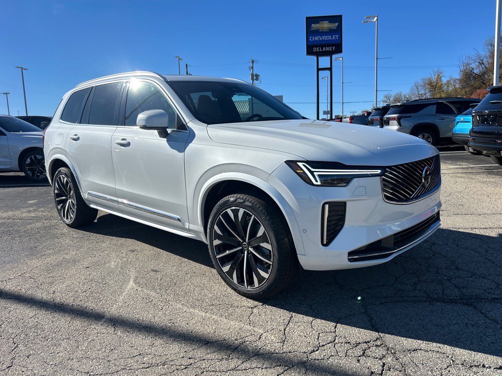 2026 Volvo XC90 Plus's photo