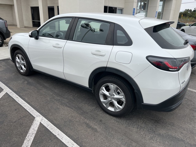 2023 Honda HR-V LX photo 3
