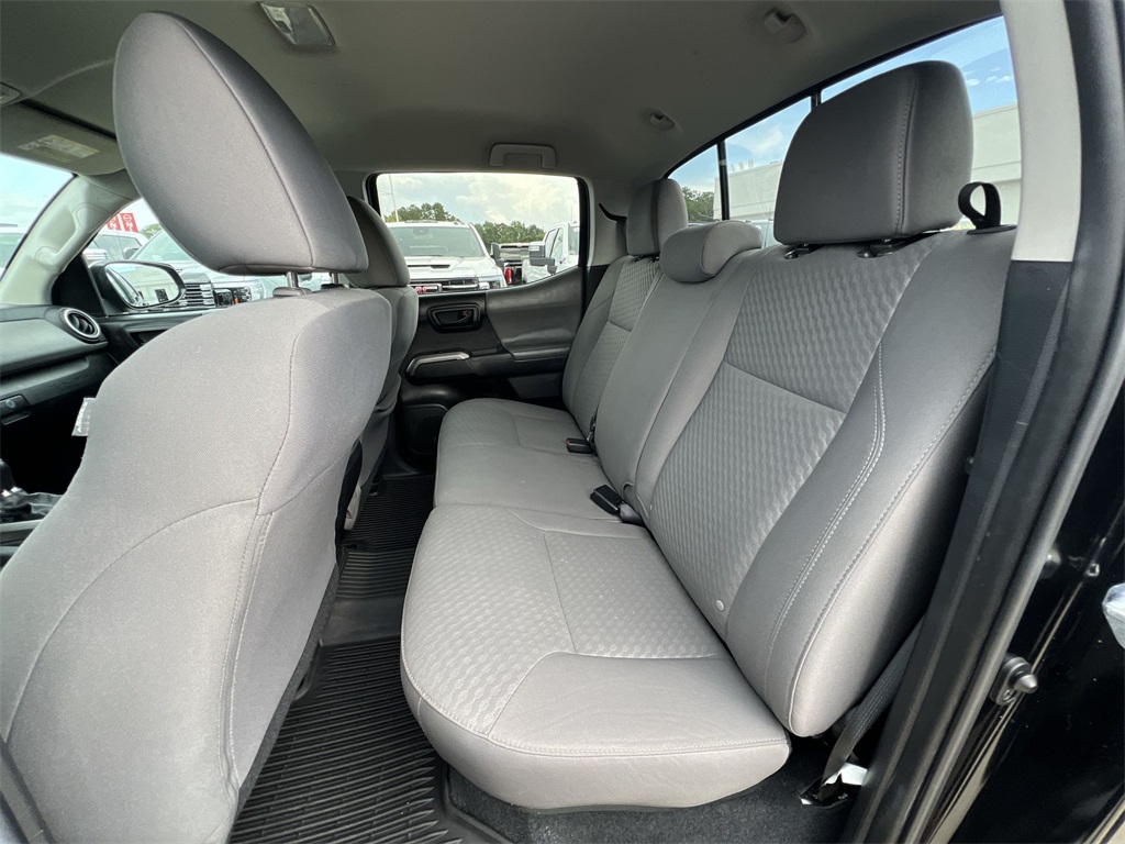 2022 Toyota Tacoma SR5 photo 30