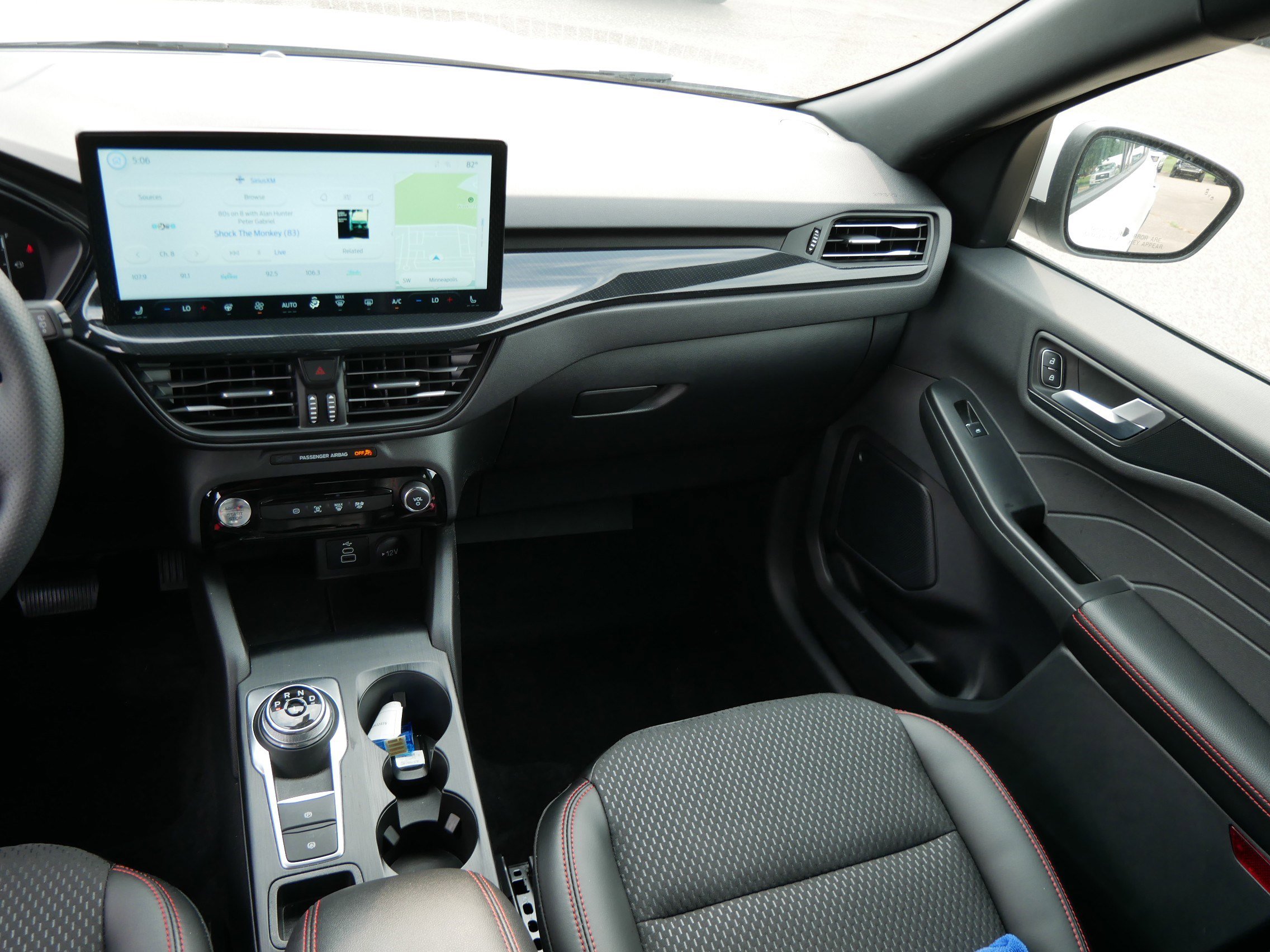 2025 Ford Escape ST-Line Select photo 11