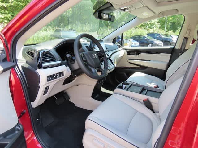 2025 Honda Odyssey Touring photo 2
