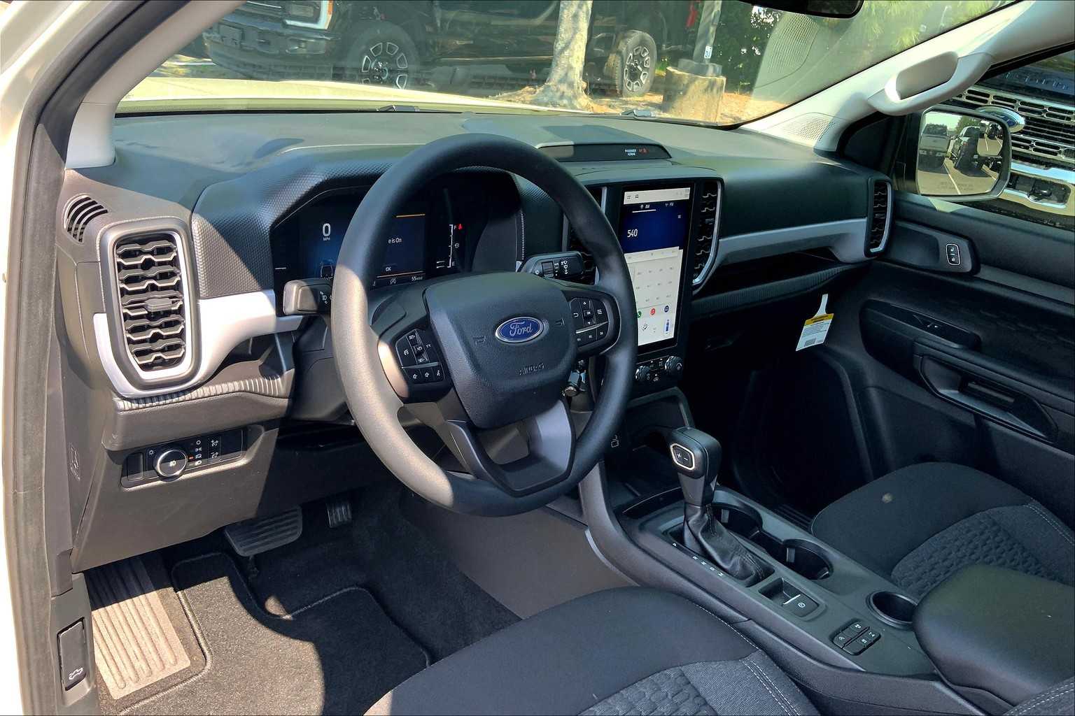 2025 Ford Ranger XL photo 6