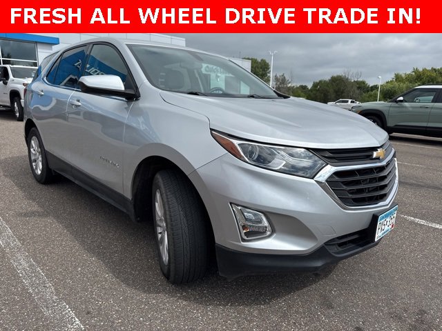 2018 Chevrolet Equinox LT photo 2