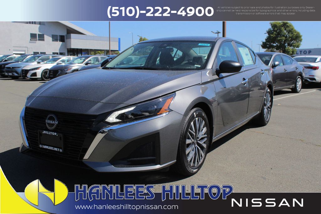 2025 Nissan Altima 2.5 SV photo 3