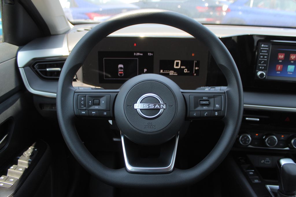 2025 Nissan Kicks S photo 14