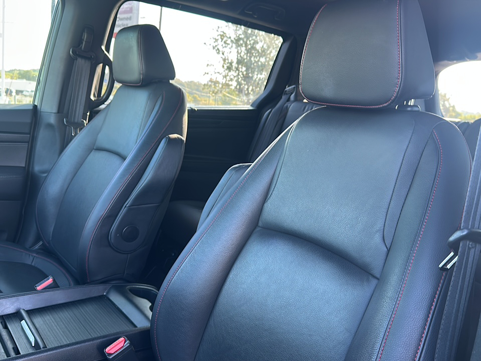 2023 Honda Odyssey Sport photo 3