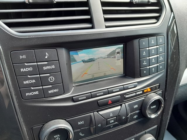 2018 Ford Explorer XLT photo 22