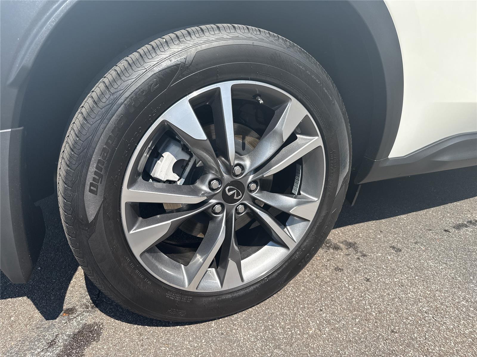 2025 Toyota RAV4 LE photo 24